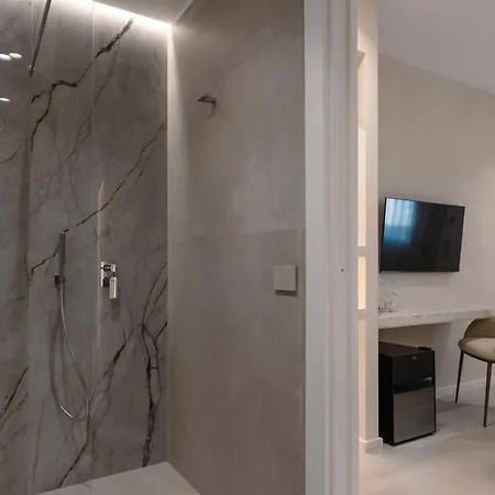 Guest house Double A Luxury 4*