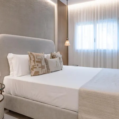 Double A Luxury Gasthuis 4*