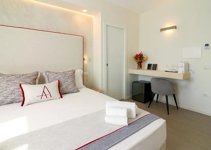 Double A Luxury בית הארחה 4*