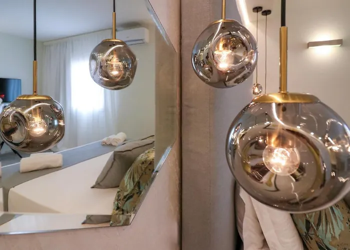 Double A Luxury 4* אולביה