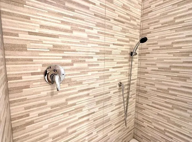 בית הארחה Double A Luxury אולביה