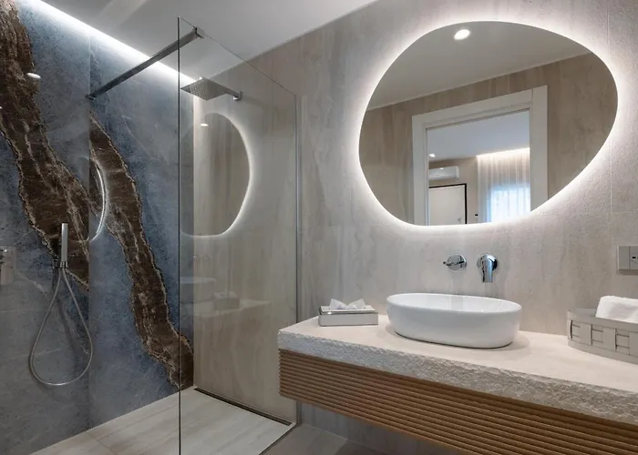 בית הארחה Double A Luxury 4*