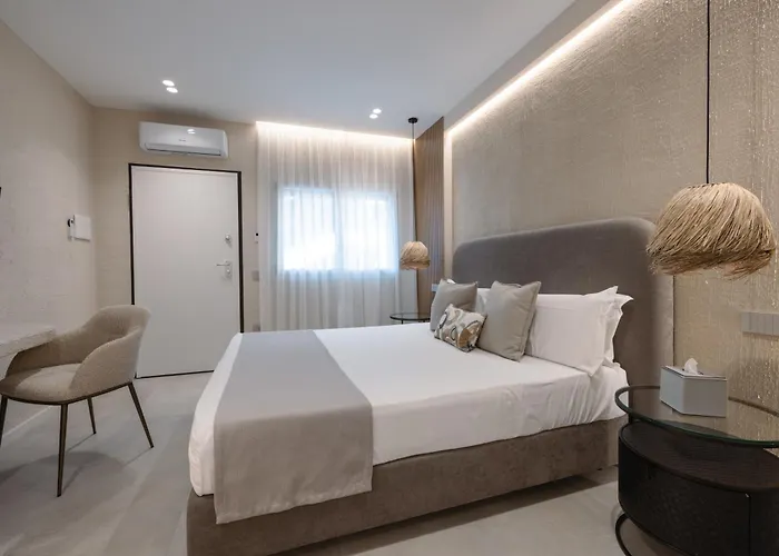 Double A Luxury אולביה