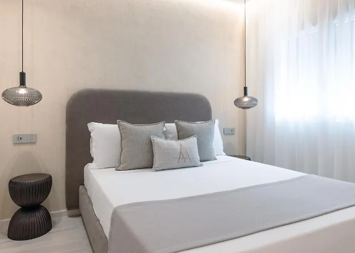 Double A Luxury אולביה