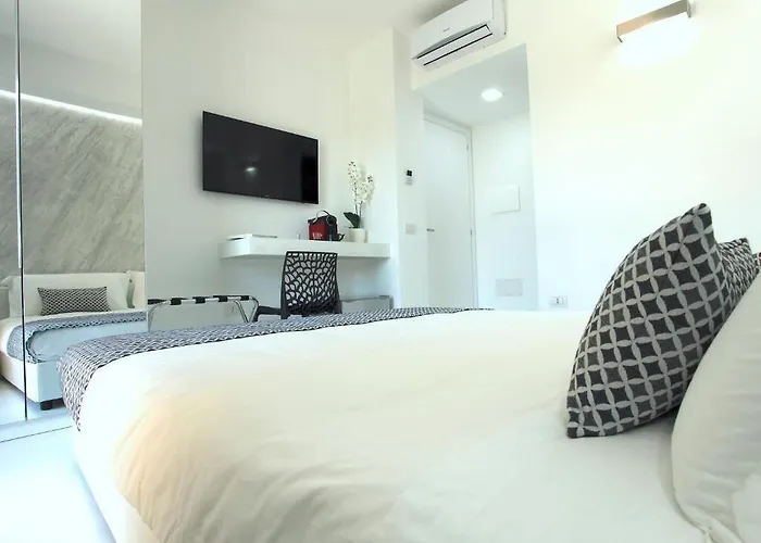 Double A Luxury בית הארחה 4*