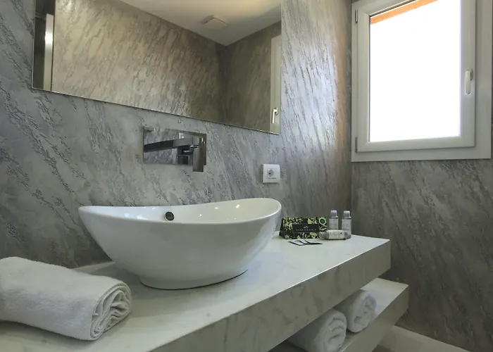 בית הארחה Double A Luxury 4*