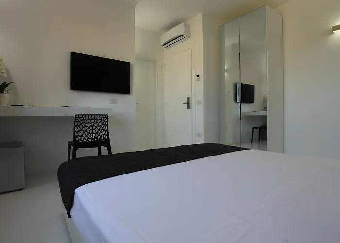 בית הארחה Double A Luxury 4*